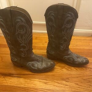 Roper Women’s Brown Cowboy Boots with Blue Embroidery
